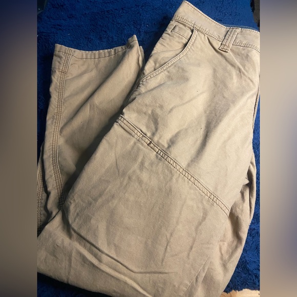 Wranglers Khaki Cargo pants - Picture 3 of 7